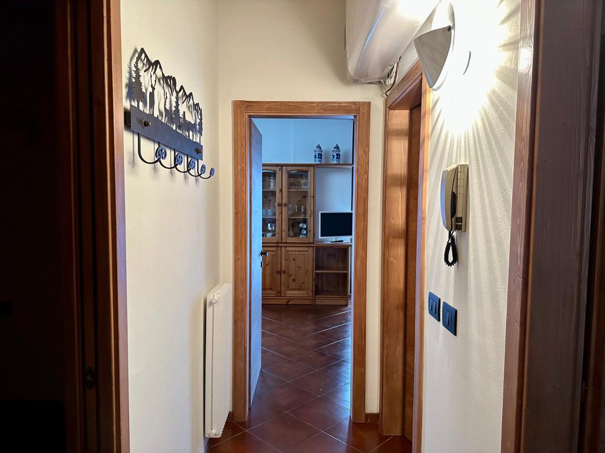 Appartement Mansarda Con Vista à Giustino Extérieur photo