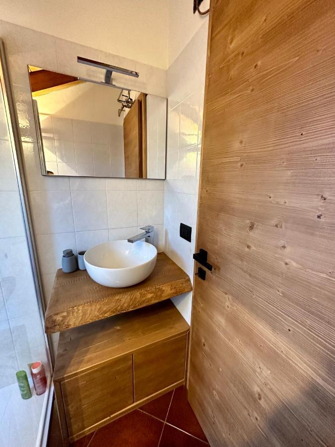 Appartement Mansarda Con Vista à Giustino Extérieur photo