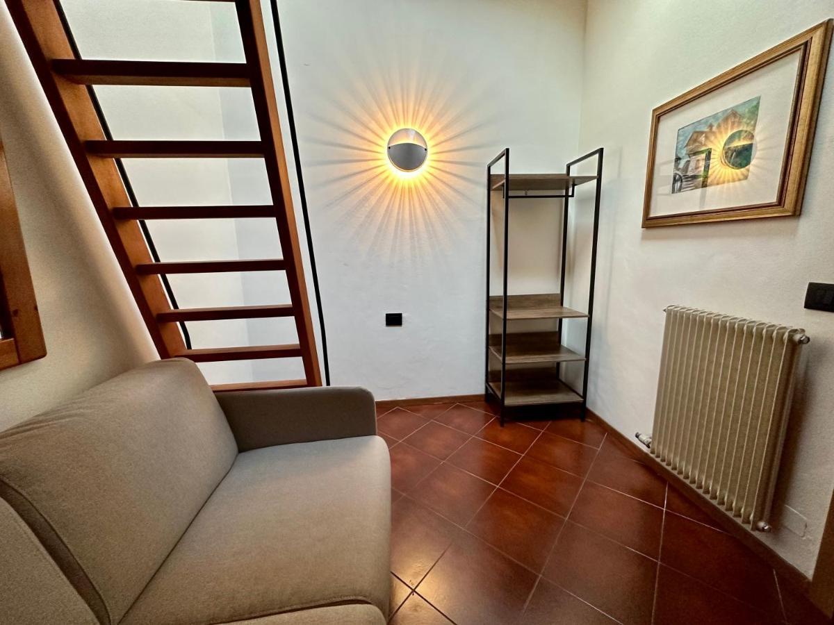 Appartement Mansarda Con Vista à Giustino Extérieur photo