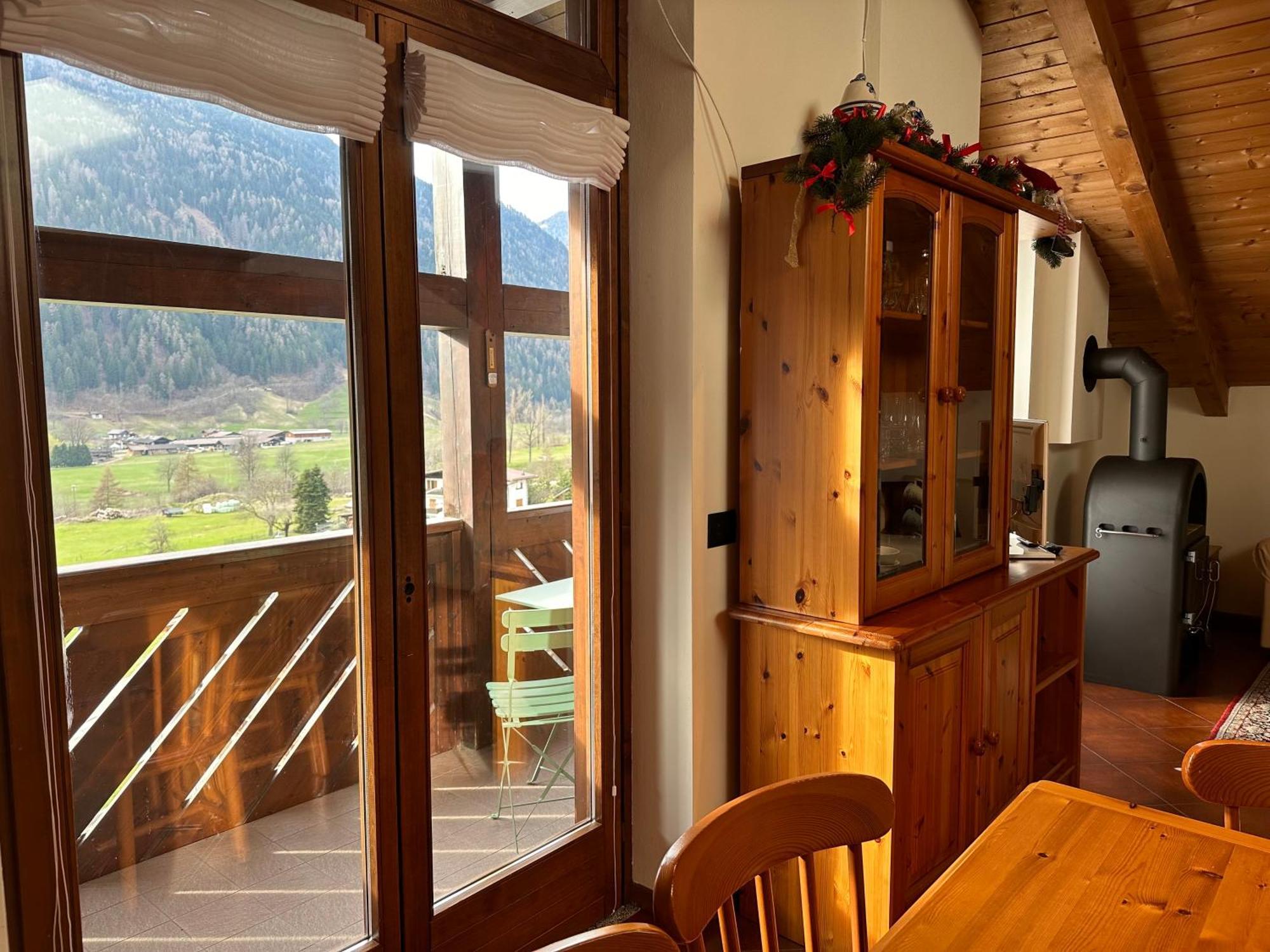 Appartement Mansarda Con Vista à Giustino Extérieur photo